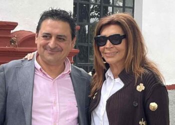 Ξενάγηση της Μιμής Ντενίση στο Κανναβουργείο Έδεσσας