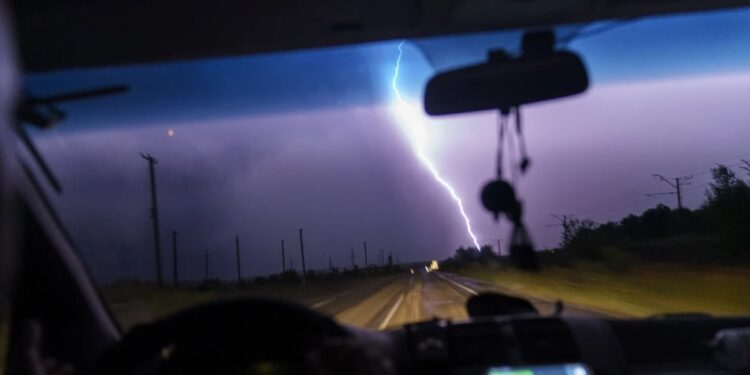 ΕΜΥ: Αναβάθμισε το έκτακτο δελτίο επιδείνωσης καιρού σε επικίνδυνων καιρικών φαινομένων – Πού θα χτυπήσει η κακοκαιρία