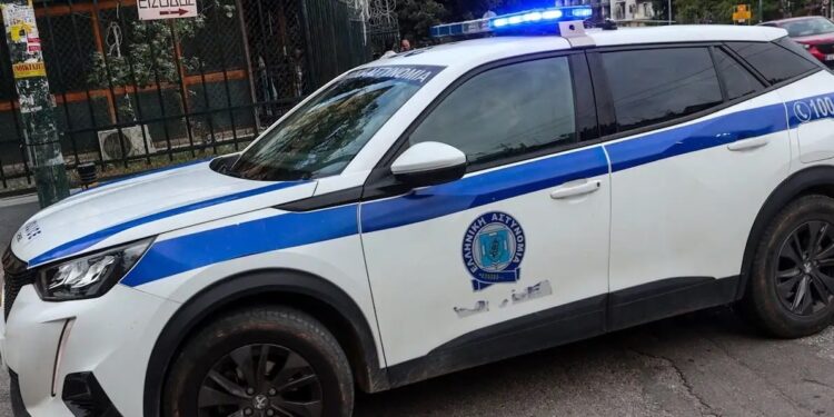 Μέχρι παπάδες και κρατικοί υπάλληλοι συμμετείχαν στο κύκλωμα που εξαρθώθηκε μετά από μεγάλη επιχείρηση – Αναμένονται και νέες συλλήψεις