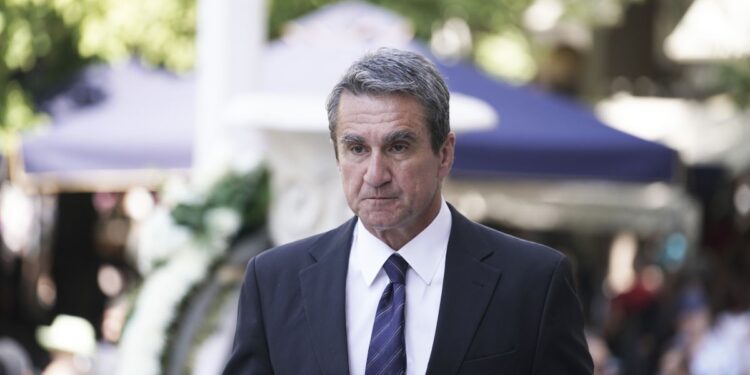 Στη Νέα Δημοκρατία προσχώρησε ο Ανδρέας Λοβέρδος