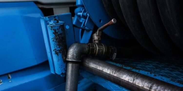 Επίδομα θέρμανσης: Με ΑΦΜ και αριθμό παροχής ρεύματος μπορούν οι δικαιούχοι να αγοράσουν πετρέλαιο