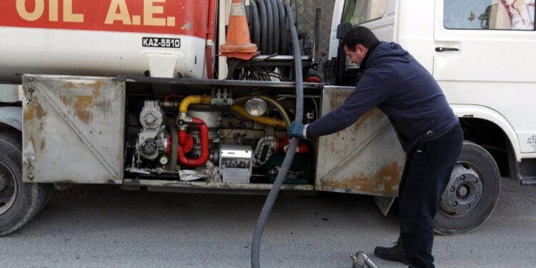 Επίδομα θέρμανσης: Πώς και πότε θα γίνουν οι αιτήσεις – Τα εισοδηματικά κριτήρια