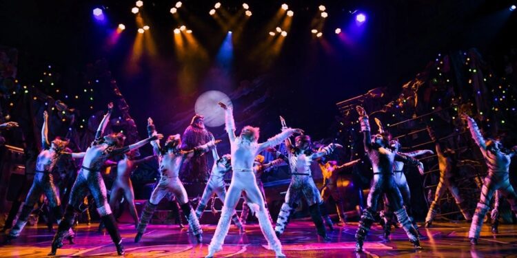 Το εμβληματικό μιούζικαλ «Cats» έρχεται στη Θεσσαλονίκη