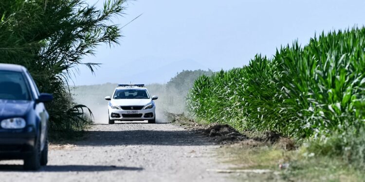 Μητροκτονία στα Τρίκαλα: 18χρονος έπνιξε τη μητέρα του με πετσέτα