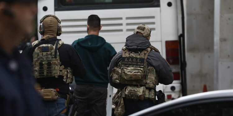 ΟΠΕΚΕΠΕ: Η ανακοίνωση της ΕΛΑΣ – Πώς δρούσαν τα μέλη της εγκληματικής οργάνωσης