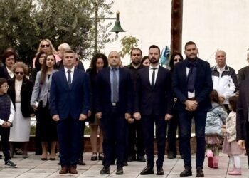 Μήνυμα ενότητας ή προαναγγελία κινήσεων;