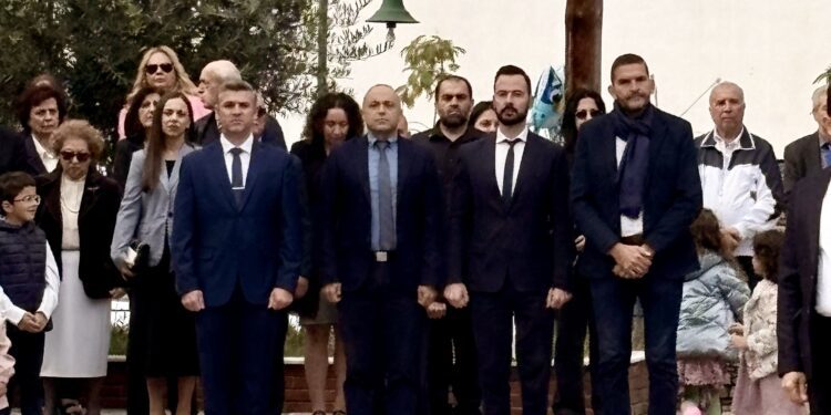 Μήνυμα ενότητας ή προαναγγελία κινήσεων;