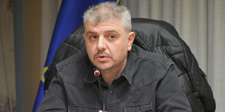 Ο Δήμαρχος Αλμωπίας Ν. Παρούτογλου δίνει απαντήσεις για το Χριστουγεννιάτικο Χωριό