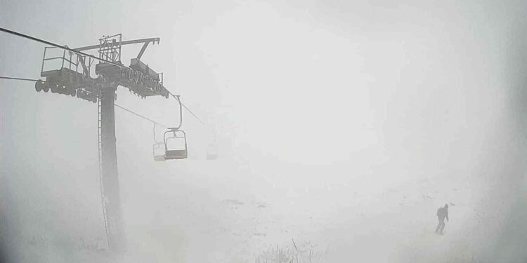 Έπεσαν τα πρώτα χιόνια στο Καϊμάκτσαλαν – Πανέμορφο χειμερινό σκηνικό