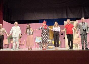 «Απόψε τρώμε στης Ιοκάστης» – Μια παράσταση που εντυπωσίασε το κοινό των Γιαννιτσών