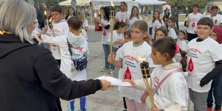 Η φλόγα της προσφοράς φώτισε την Αριδαία – Δείτε ολόκληρο το βίντεο της εκδήλωσης