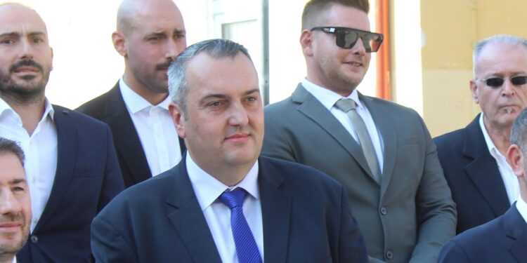 Σε ποιους αναφέρεται ο Πρόεδρος; Ηχηρή παρέμβαση του Ανέστη Δοβλέτη περί «χυδαιότητας, μίσους και κόμπλεξ»