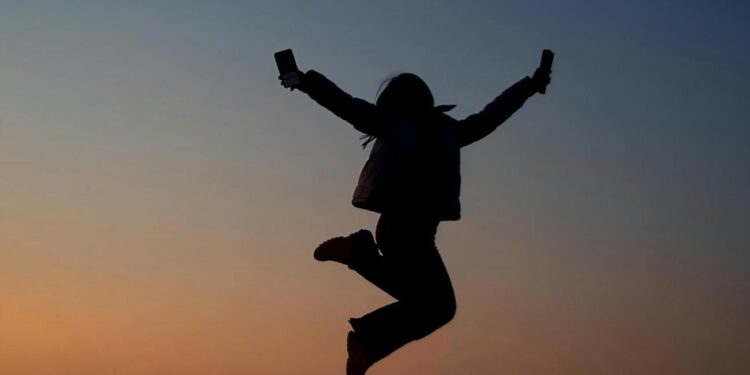 Γυρίζουν σελίδα: Τα 4 ζώδια που ο Οκτώβριος θα τα μεταμορφώσει