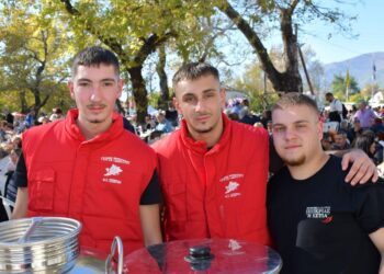 Θριαμβευτική επιτυχία για την 16η Γιορτή Τσίπουρου στην πλατεία της Πιπεριάς Αλμωπίας