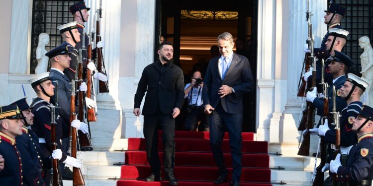 Η επίσκεψη Ζελένσκι και τα 7 κρίσιμα σημεία της συμφωνίας για το LNG και την ασφάλεια