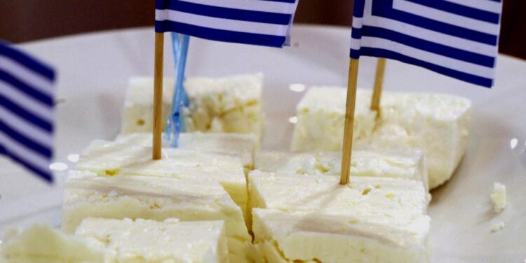 Αιγοπρόβειο γάλα: Η αύξηση στην τιμή παραγωγού ανεβάζει την τιμή στο ράφι – Αύξηση και στη φέτα