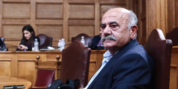 «Ψηφίζαμε ΠΑΣΟΚ, όταν πέθανε ο Αντρέας πέθανε και το ΠΑΣΟΚ», κατέθεσε στην εξεταστική ο «Χασάπης»