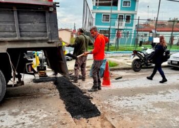 Δήμος Πέλλας: Εργασίες αποκατάστασης του οδοστρώματος στα Γιαννιτσά