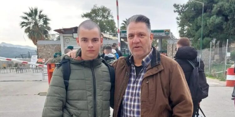 Τριήμερο πένθος στις Ένοπλες Δυνάμεις για τον θάνατο του 19χρονου Ραφαήλ – Μάχη για την ζωή του δίνει ο 39χρονος επιλοχίας