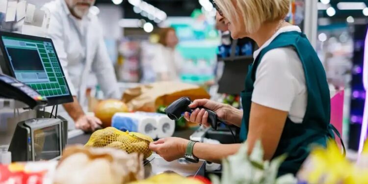 Tι αλλάζει στους μισθούς με τις νέες κλαδικές συλλογικές συμβάσεις