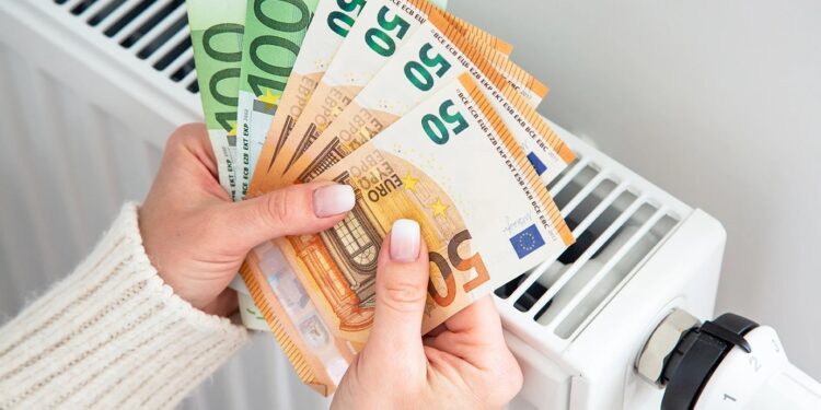 Επίδομα θέρμανσης 2025-2026: Πότε θα γίνει η πρώτη πληρωμή