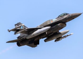 Γιαννιτσά: Χαμηλή πτήση F16 πάνω από την πλατεία Γκόνου Γιώτα