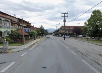 Επικίνδυνος ο κεντρικός δρόμος στο Λουτράκι Αλμωπίας – Κίνδυνος για κατοίκους και επισκέπτες