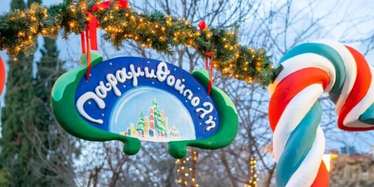 Τα Γιαννιτσά βάζουν τα γιορτινά τους – Φωταγώγηση δέντρου και εγκαίνια 14ης Παραμυθούπολης