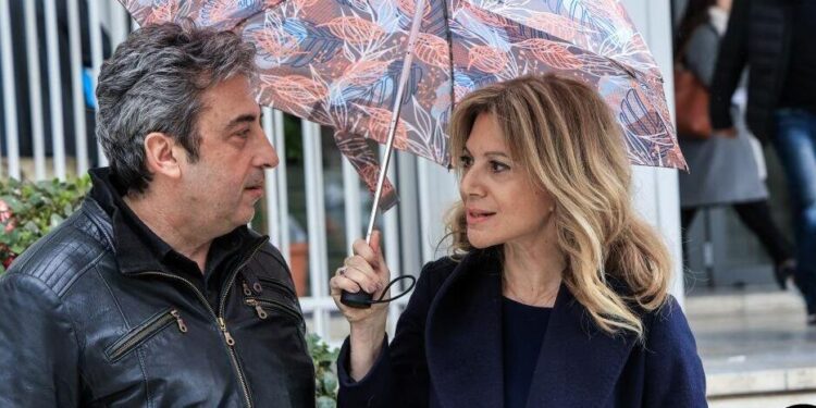 Συγγενείς θυμάτων των Τεμπών «αδειάζουν» την Καρυστιανού: «Δεν μας εκφράζει η πολιτική…»