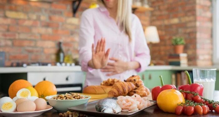 Δυσκοιλιότητα: Ποιες τροφές να προτιμάτε, ποιες να αποφεύγετε