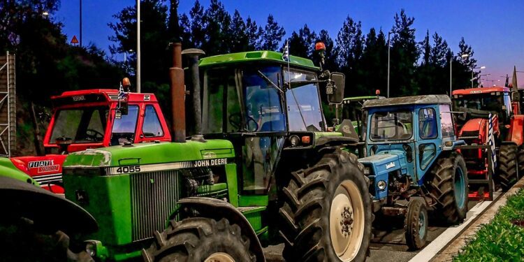 Επιστροφή ΕΦΚ πετρελαίου στους αγρότες: Τι πρέπει να κάνουν δικαιούχοι και πρατηριούχοι για τα ελλιπή τιμολόγια