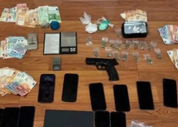 Ανήλικα «βαποράκια» έσπρωχναν ναρκωτικά σε σχολεία και γήπεδα – Οι αυστηροί κανόνες, τα βασανιστήρια και ο «εγκέφαλος»