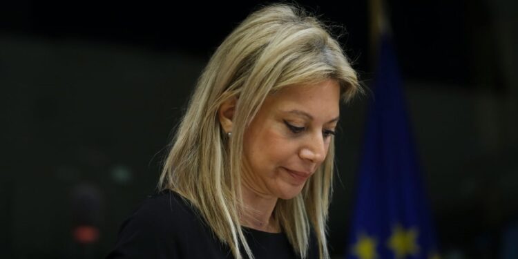 Οργή Καρυστιανού για την έφοδο του ΣΔΟΕ στα γραφεία του Συλλόγου Τεμπών: «Η προσπάθεια σπίλωσης θα πέσει στο κενό»