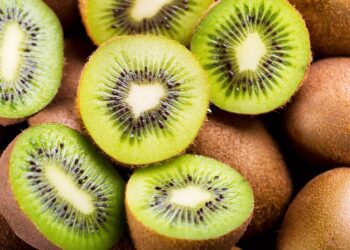 Ακτινίδια από χρυσάφι – Πώς εκτοξεύεται η τιμή τους από το χωράφι στο ράφι των μανάβικων και των σούπερ μάρκετ