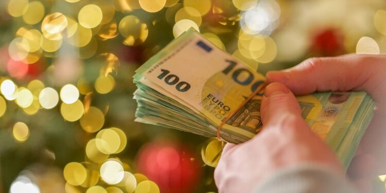 Κλήρωσε η χριστουγεννιάτικη φορολοταρία – Δείτε αν κερδίσατε 100.000 ευρώ