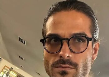 Συνελήφθη ο Άρης Μουγκοπέτρος μετά από μήνυση της συζύγου του για ενδοοικογενειακή απειλή