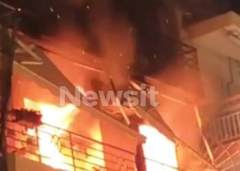 Θεσσαλονίκη: Τρίδυμα μωρά σώθηκαν από φωτιά σε πολυκατοικία στην Κάτω Τούμπα