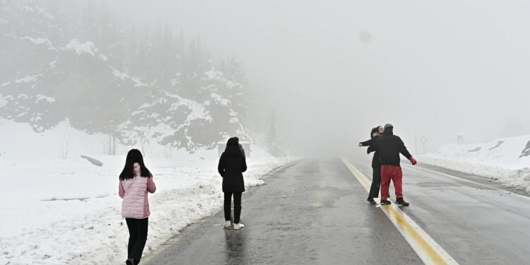 Πρωτοχρονιά με τσουχτερό κρύο και χιόνια – Πόσο θα δείξουν τα θερμόμετρα και ποιες περιοχές θα βρεθούν στο επίκεντρο