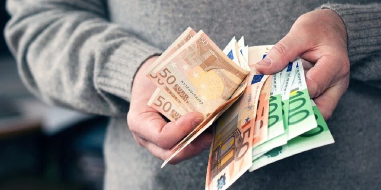 Τελευταία ημέρα για τα τέλη κυκλοφορίας – Ποιες φορολογικές υποχρεώσεις πρέπει να πληρωθούν σήμερα