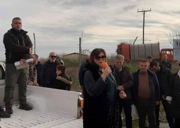 Στο δρόμο οι αγρότες της Σκύδρας με μπλόκο στο Τελωνείο – Στήριξη από τη Δήμαρχο Κ. Ιγνατιάδου