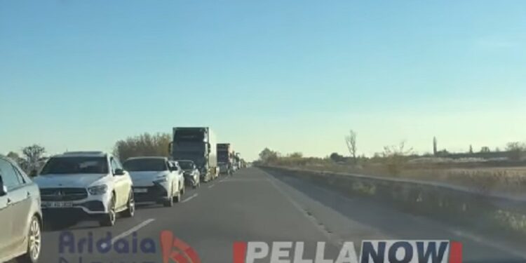 Μεγάλη ταλαιπωρία για οδηγούς της Πέλλας που κινήθηκαν τη Δευτέρα από και προς Θεσσαλονίκη – Ατελείωτες ουρές χιλιομέτρων