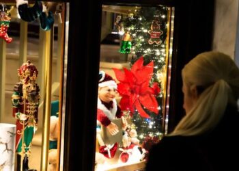 Το εορταστικό ωράριο των καταστημάτων των Γιαννιτσών