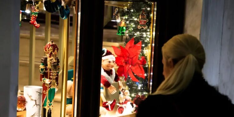 Το εορταστικό ωράριο των καταστημάτων των Γιαννιτσών