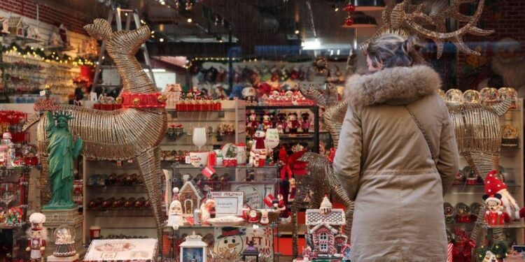 Το εορταστικό ωράριο των καταστημάτων της Έδεσσας