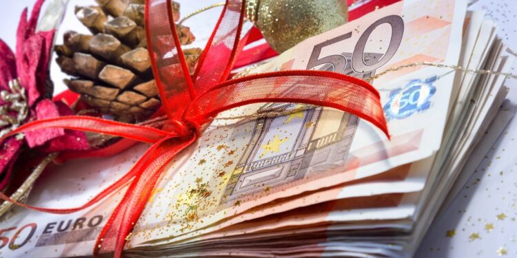 ΔΥΠΑ: Ξεκινά στις 17 Δεκεμβρίου η προπληρωμή επιδομάτων, παροχών και του δώρου Χριστουγέννων