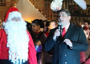 Λαμπερή υποδοχή των Χριστουγέννων με πρωτοφανή συμμετοχή πολιτών στα Γιαννιτσά