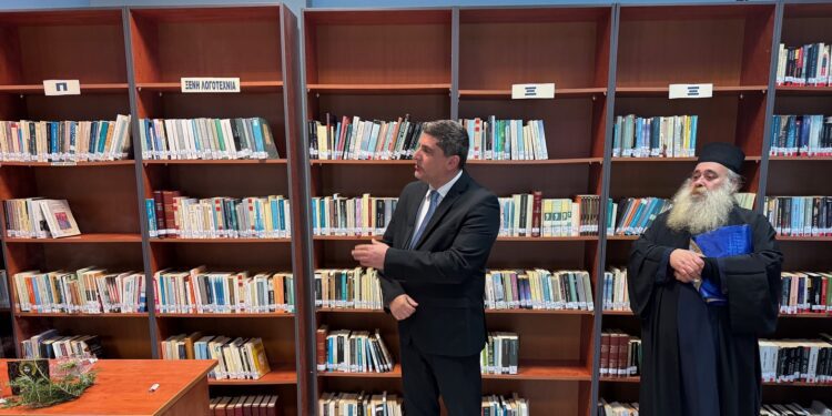 Επαναλειτουργία της Δημοτικής Βιβλιοθήκης Κρύας Βρύσης σε έναν πλήρως ανακαινισμένο χώρο