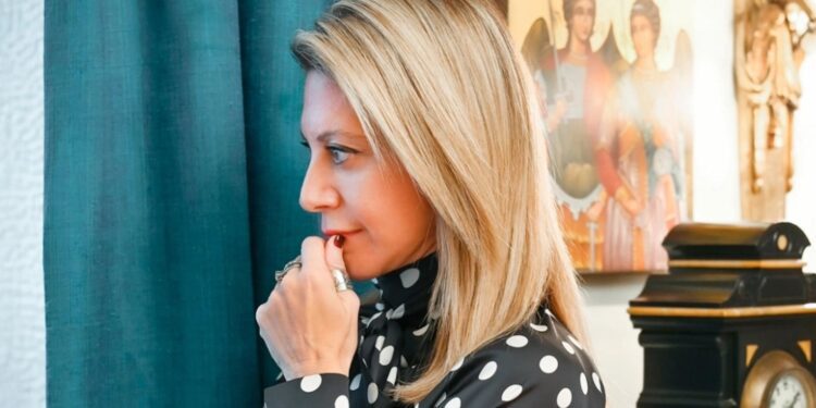 Καρυστιανού: «Θέμα δημόσιας διαβούλευσης οι αμβλώσεις»