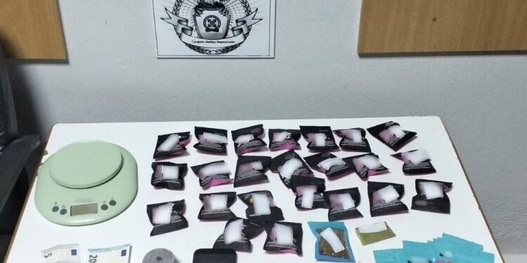 Συνελήφθη ένα άτομο στην Πέλλα για διακίνηση και κατοχή ναρκωτικών ουσιών
