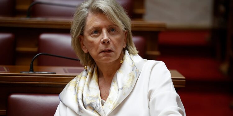 Έλενα Ακρίτα: «Έχω κάνει έκτρωση, συχνά αναρωτιέμαι ποια θα ήταν η ζωή του παιδιού που δεν γεννήθηκε»